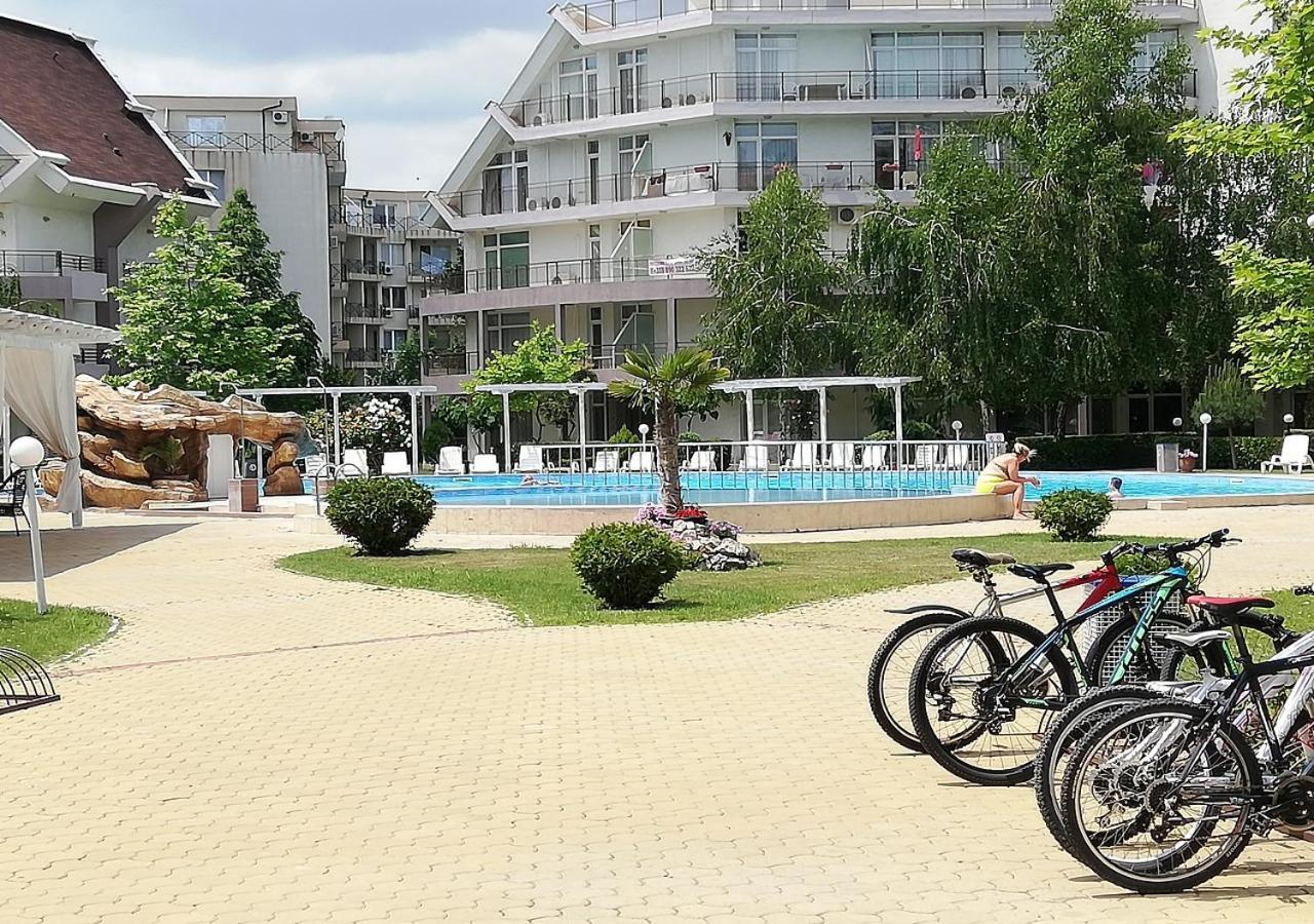 Charis Cozy Family Apart At Sun Village Complex Close To The Beach Pantai Sunny Luaran gambar