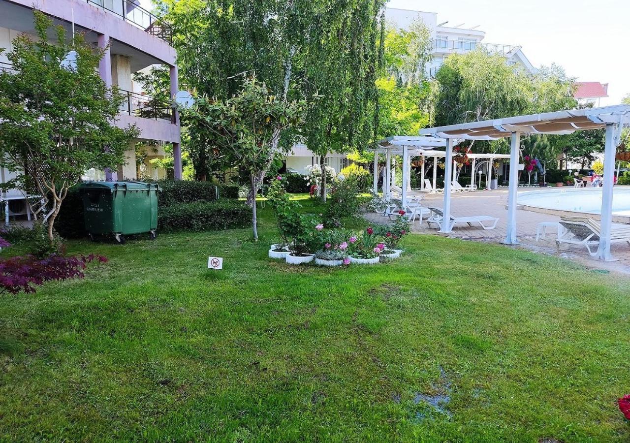 Charis Cozy Family Apart At Sun Village Complex Close To The Beach Pantai Sunny Luaran gambar